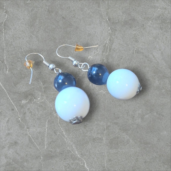 Vintage White and Black Dangle Earrings 1.75" - Picture 2 of 2